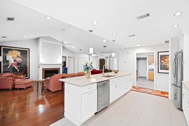 60 Thomas Sumter St, Beaufort, SC 29907