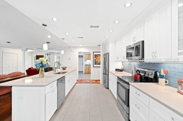 60 Thomas Sumter St, Beaufort, SC 29907