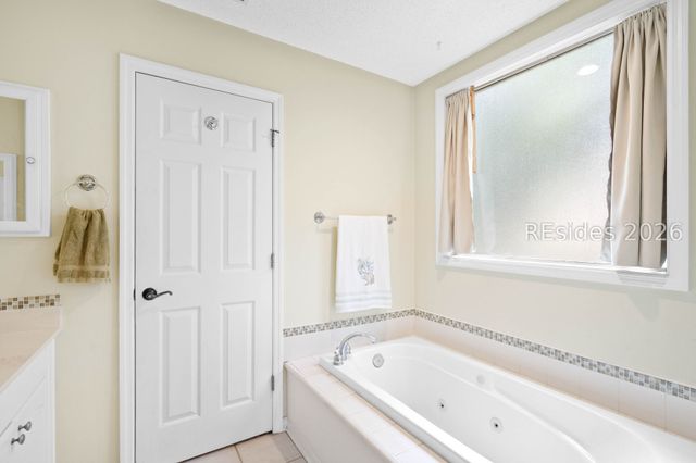 60 Thomas Sumter St, Beaufort, SC 29907
