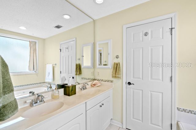 60 Thomas Sumter St, Beaufort, SC 29907