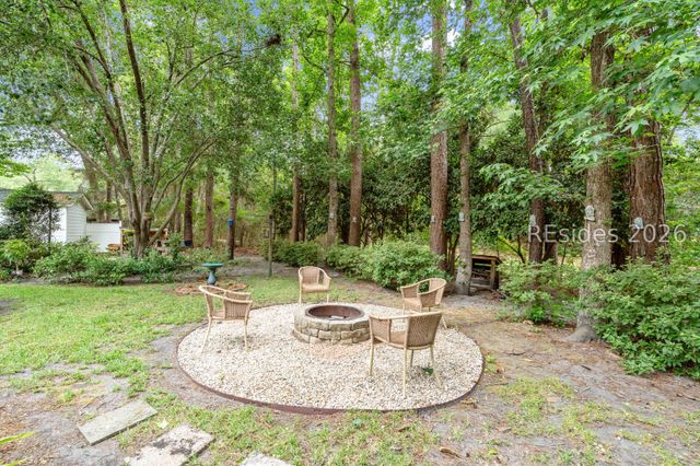 60 Thomas Sumter St, Beaufort, SC 29907
