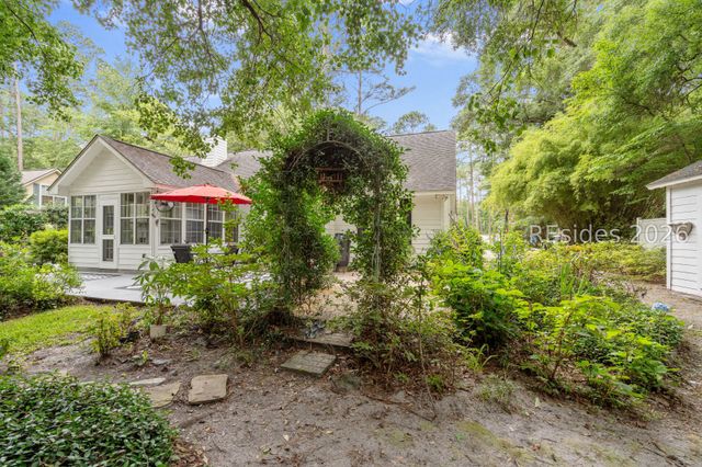 60 Thomas Sumter St, Beaufort, SC 29907