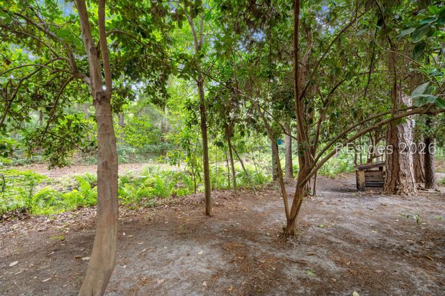 60 Thomas Sumter St, Beaufort, SC 29907