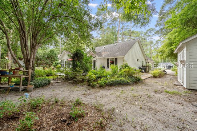 60 Thomas Sumter St, Beaufort, SC 29907