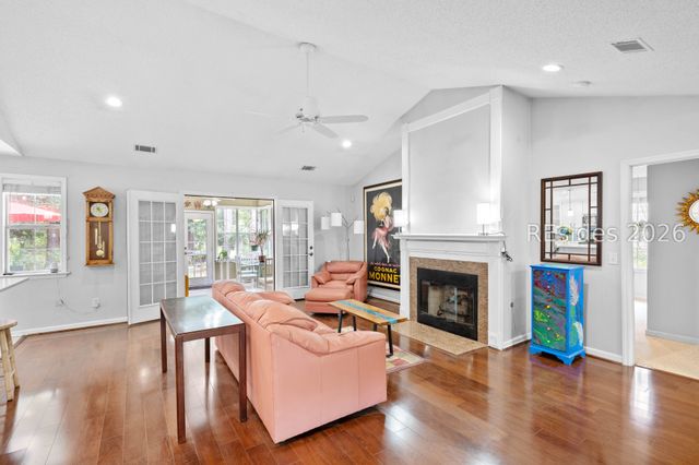 60 Thomas Sumter St, Beaufort, SC 29907