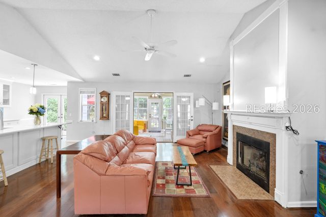 60 Thomas Sumter St, Beaufort, SC 29907