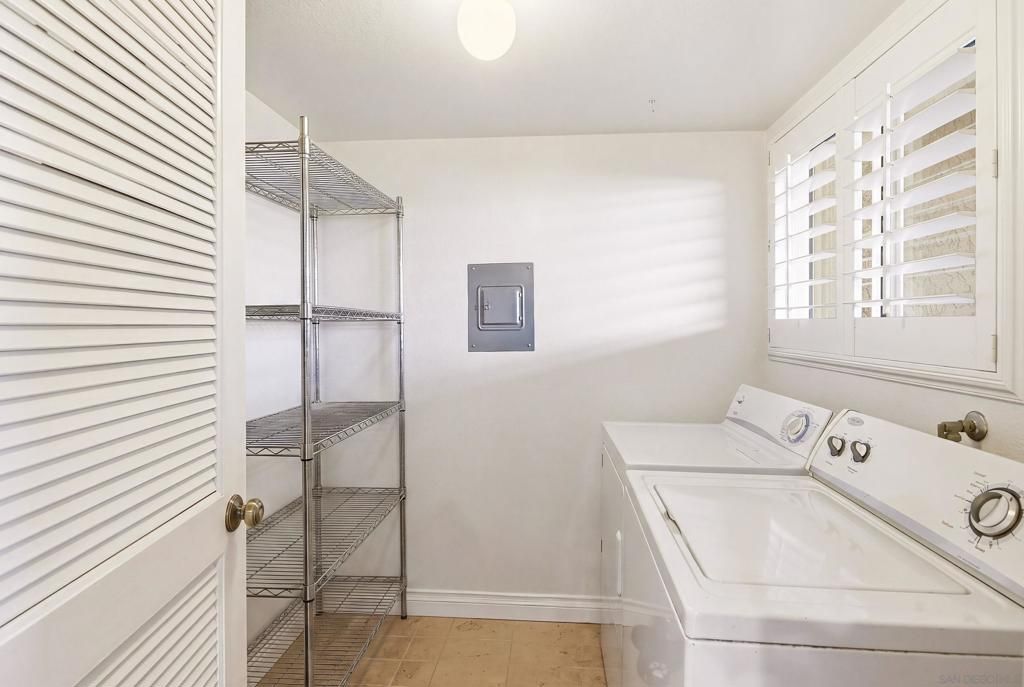 Image 12 of property listing at 17443 Ashburton Rd., San Diego, CA 92128