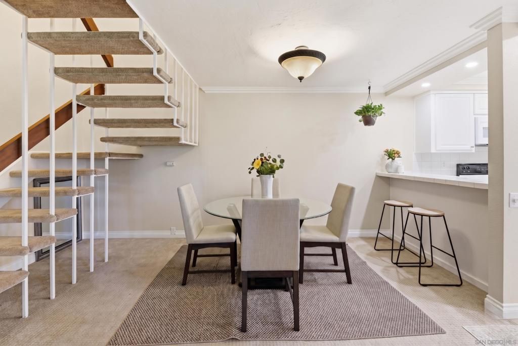 Image 5 of property listing at 17443 Ashburton Rd., San Diego, CA 92128