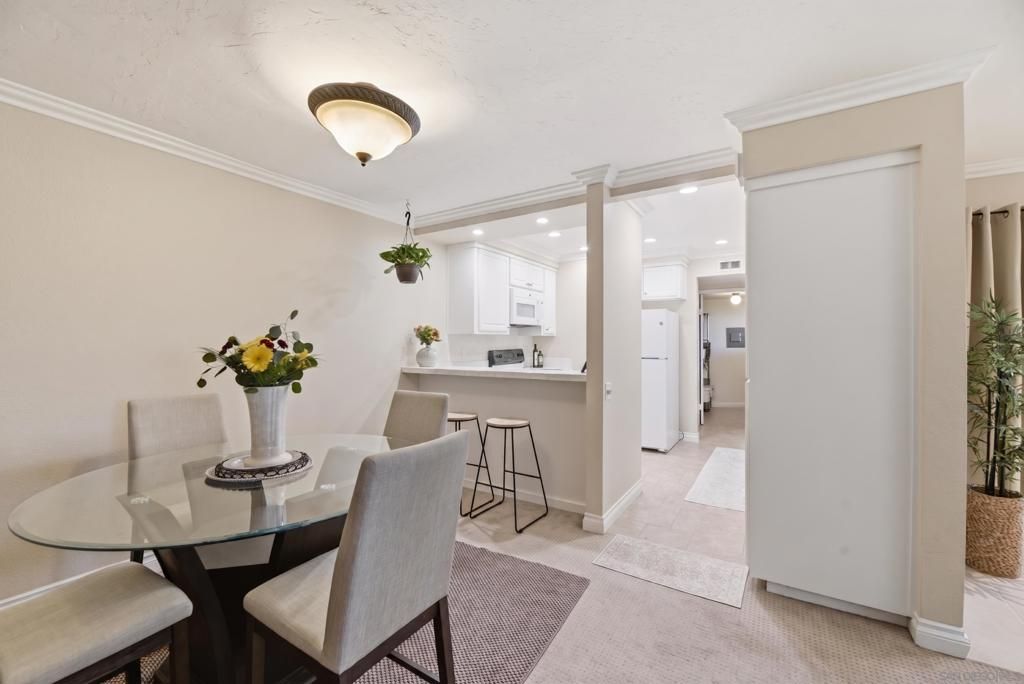 Image 6 of property listing at 17443 Ashburton Rd., San Diego, CA 92128