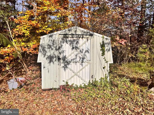 432 LITTLE RIVER FARMS RD, Bumpass, VA 23024