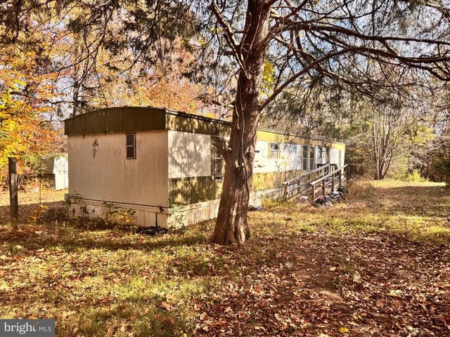 432 LITTLE RIVER FARMS RD, Bumpass, VA 23024