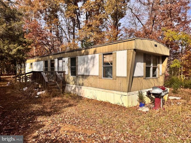 432 LITTLE RIVER FARMS RD, Bumpass, VA 23024