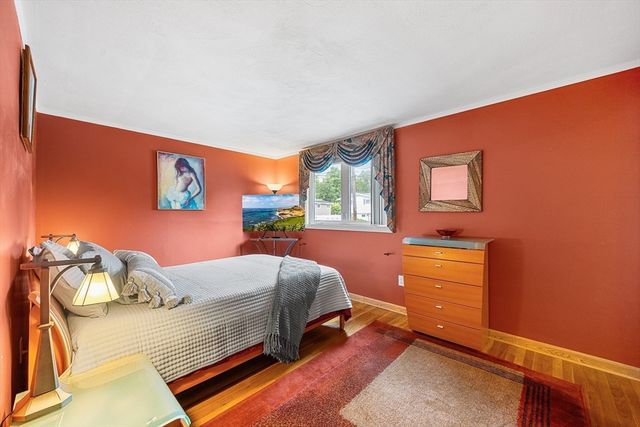 27 Randy Rd, Framingham, MA 01701