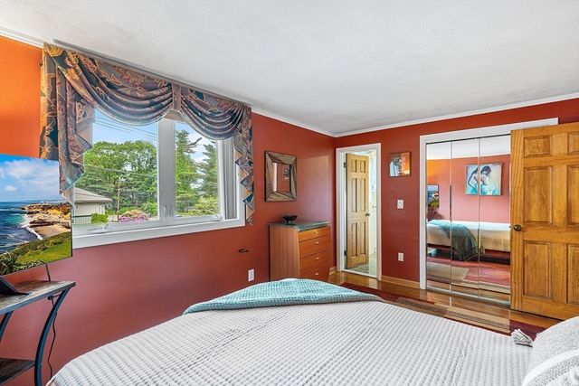27 Randy Rd, Framingham, MA 01701