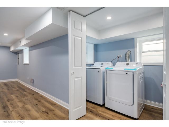 5025 W Superior Street, Chicago, IL 60644