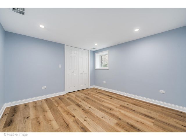 5025 W Superior Street, Chicago, IL 60644