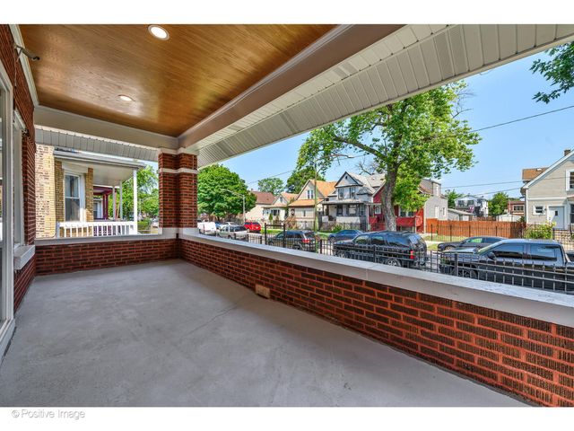 5025 W Superior Street, Chicago, IL 60644