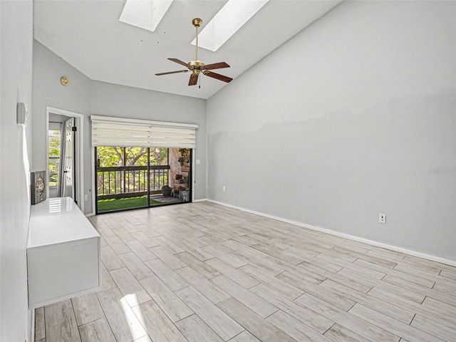 2918 S SEMORAN BOULEVARD E2, Orlando, FL 32822