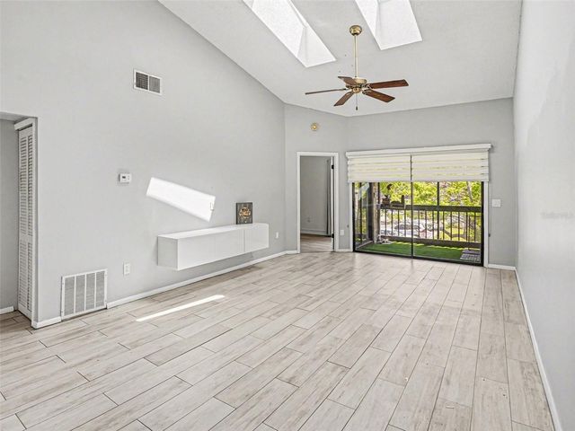 2918 S SEMORAN BOULEVARD E2, Orlando, FL 32822