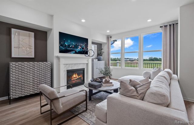 5580 East Spaniel Drive, Ann Arbor, MI 48108