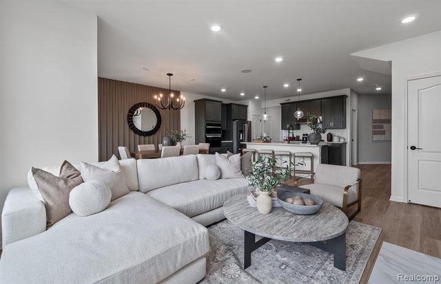5580 East Spaniel Drive, Ann Arbor, MI 48108