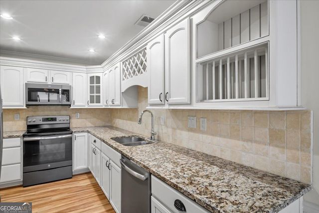 110 Great Oaks Lane, Roswell, GA 30075