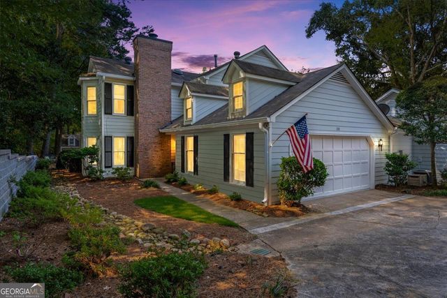 110 Great Oaks Lane, Roswell, GA 30075