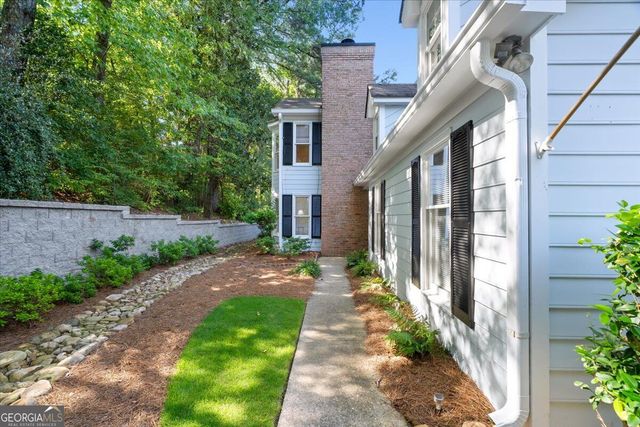 110 Great Oaks Lane, Roswell, GA 30075