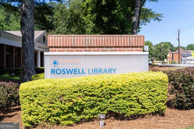 110 Great Oaks Lane, Roswell, GA 30075