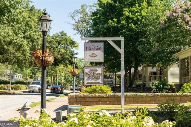 110 Great Oaks Lane, Roswell, GA 30075