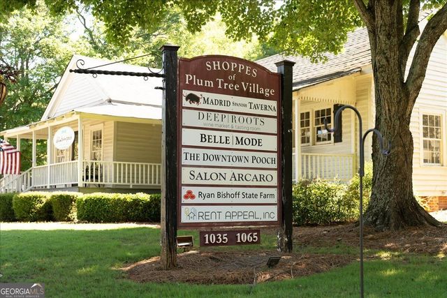 110 Great Oaks Lane, Roswell, GA 30075