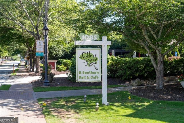 110 Great Oaks Lane, Roswell, GA 30075