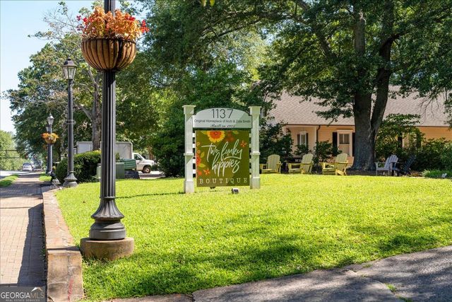 110 Great Oaks Lane, Roswell, GA 30075