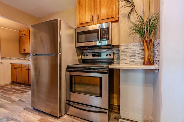 624 4th Street S, Moorhead, MN 56560