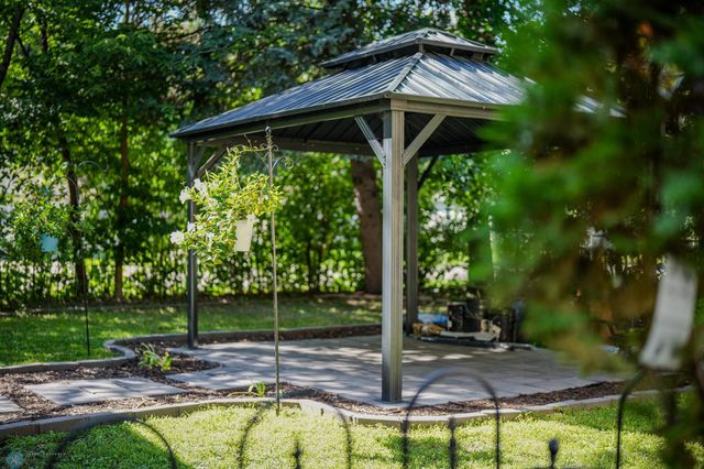 624 4th Street S, Moorhead, MN 56560