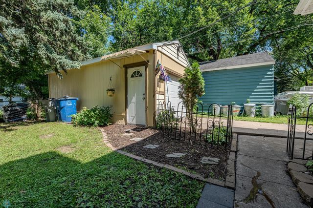 624 4th Street S, Moorhead, MN 56560