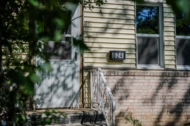 624 4th Street S, Moorhead, MN 56560