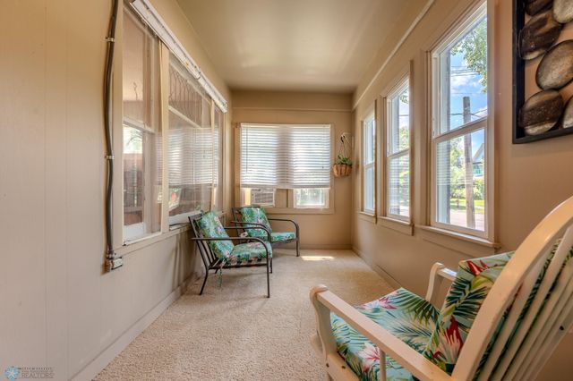 624 4th Street S, Moorhead, MN 56560