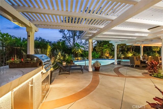 25702 Nellie Gail, Laguna Hills, CA 92653