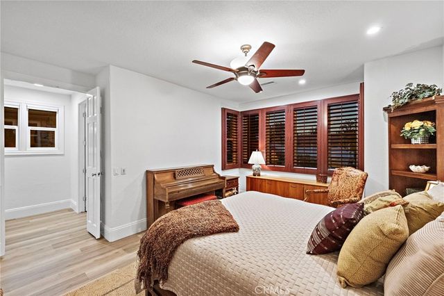 25702 Nellie Gail, Laguna Hills, CA 92653