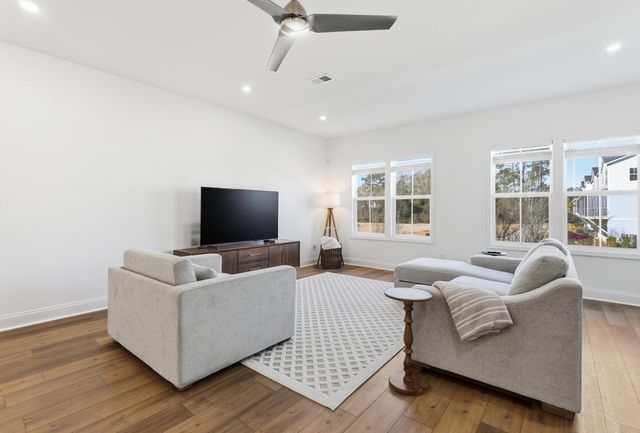 639 N Laurel Street, Summerville, SC 29483