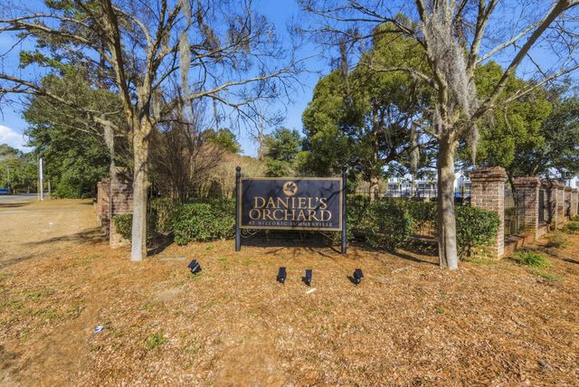 639 N Laurel Street, Summerville, SC 29483