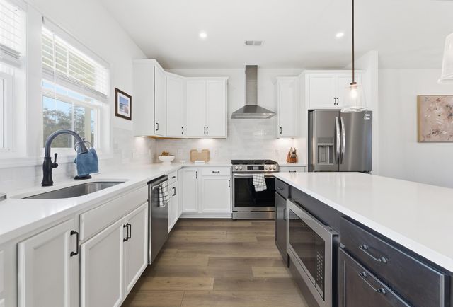 639 N Laurel Street, Summerville, SC 29483