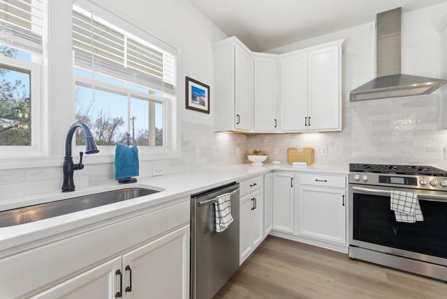 639 N Laurel Street, Summerville, SC 29483