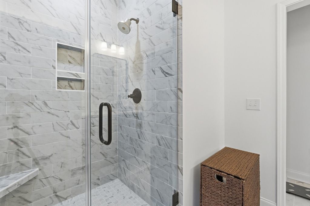 Image 19 of property listing at 639 N Laurel Street, Summerville, SC 29483