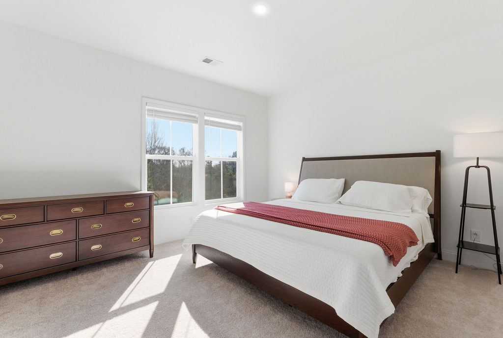 Image 20 of property listing at 639 N Laurel Street, Summerville, SC 29483