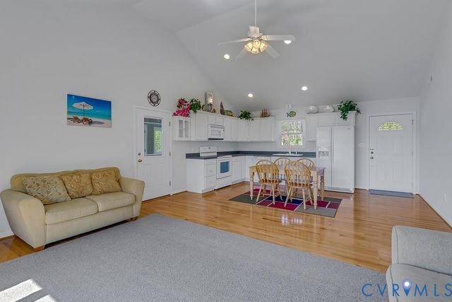 85 Circle Dr, Heathsville, VA 22473