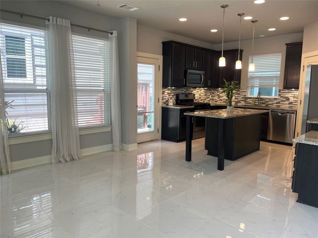 2013 Tramson DR, Austin, TX 78741