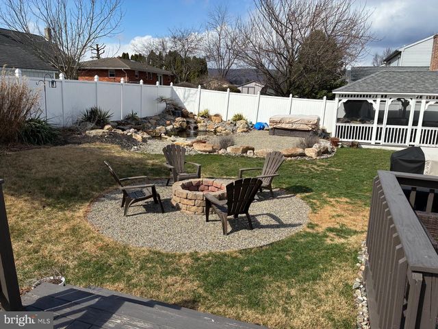 508 HILLSIDE CT, Hamburg, PA 19526