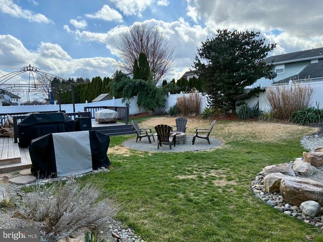 508 HILLSIDE CT, Hamburg, PA 19526